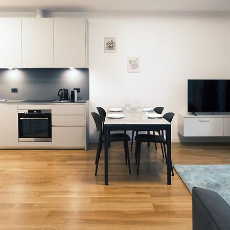Comecasa Modern Terraced & Palestra Apartment ミラノ エクステリア 写真