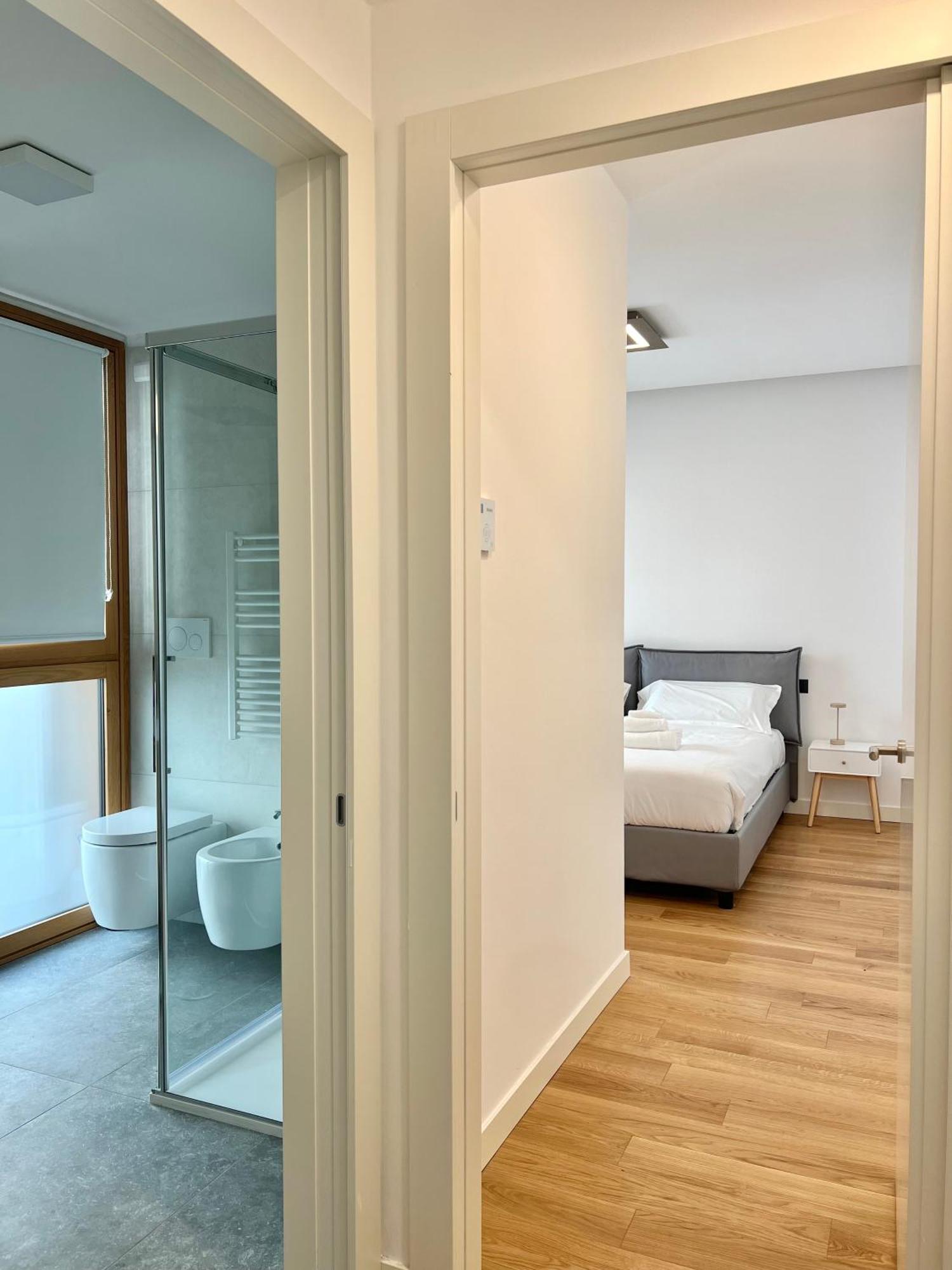 Comecasa Modern Terraced & Palestra Apartment ミラノ エクステリア 写真