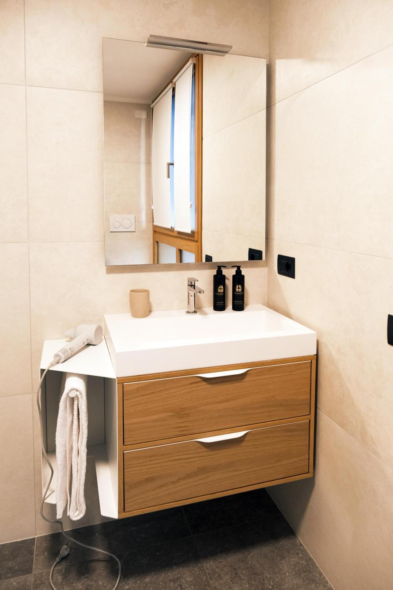 Comecasa Modern Terraced & Palestra Apartment ミラノ エクステリア 写真