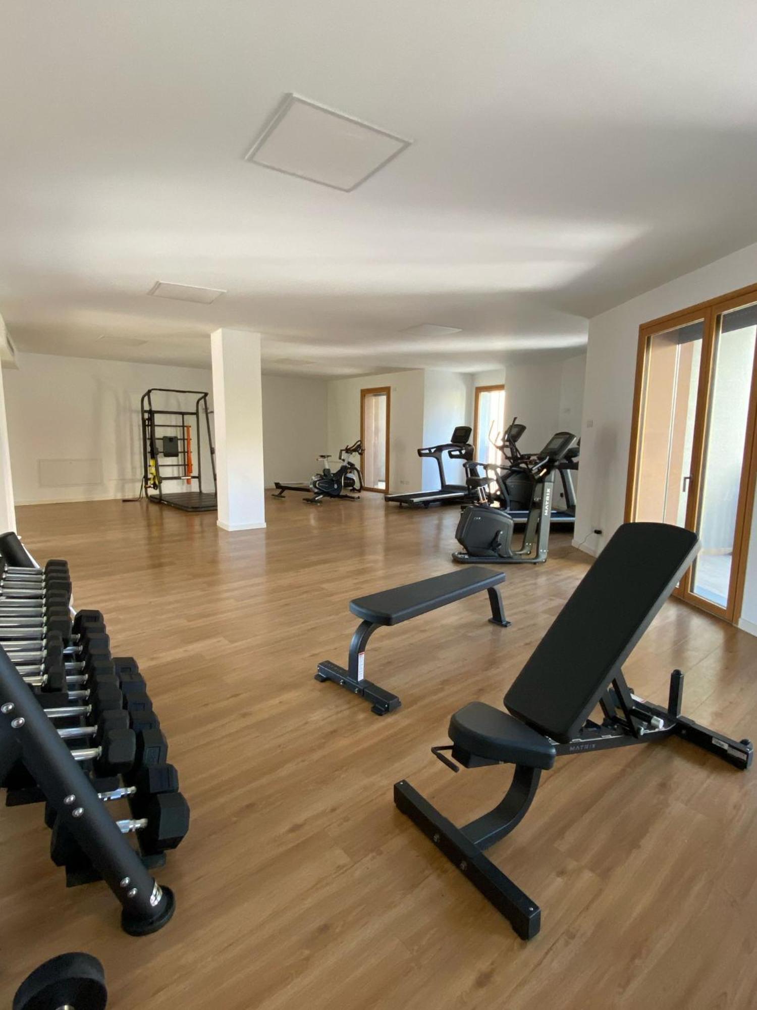 Comecasa Modern Terraced & Palestra Apartment ミラノ エクステリア 写真